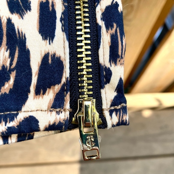 Juicy Couture Women’s Leopard Moto Side Zipper Ankle Pants Size: 0 - Picture 5 of 10
